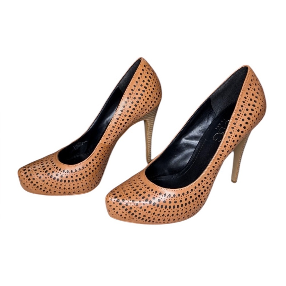 BC BG Paris Perdra leather heels